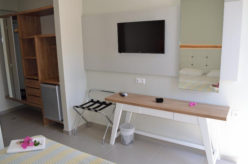 Fevro Hotel Agia Galini Extérieur photo
